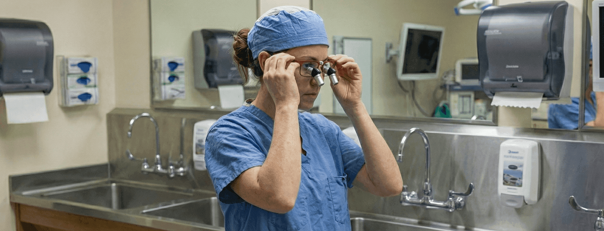 Apollo loupes during scrub prep